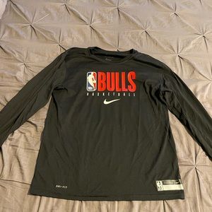SALE ⭐️ Chicago Bulls Shooting Long Sleeve Large
